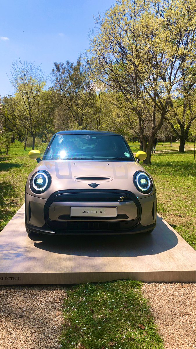 We need to have a discussion about the new Mini from @BMW_SA. This is definitely next level 🔥🔥🔥

#MINI #MINI3DoorHatch #MINI5DoorHatch #MINIConvertible