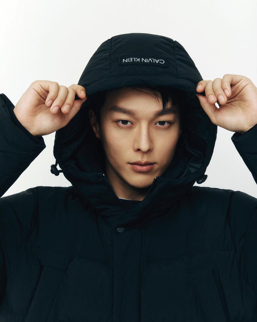 JangkiyongTH's tweet photo. 📸 จางกียง x Calvin Klein Performance 💖 รูปภาพเพิ่มเติมค่ะ 💚😍
Repost IG @ygad_official
장기용 - 캘빈클라인 퍼포먼스💙
...
#ComeBackSafelyJangKiYong
#장기용 #jangkiyong #จางกียง
#MyCalvins #CalvinKlein #dazedkorea #CalvinKleinPerformance https://t.co/07Y7btOTX3