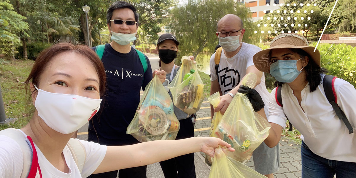 Sabre_APAC's tweet photo. And off we go doing our part to keep Singapore clean and green! Plogging in small groups of five and setting off at staggered timings this morning, we took a 13km scenic walk from Punggol Park connector to Coney Island and back.#WeAreSabre #SabreAPAC #GiveTogether #MentalWellness https://t.co/mTgCOao9Wj