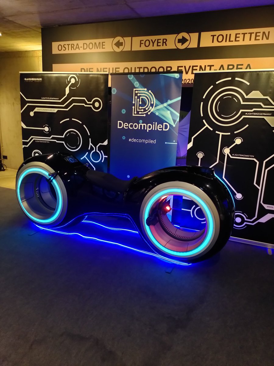 Silicon_Saxony's tweet photo. Ready to get flashed? #Decompiled21 is about to start...looking forward to a great day! @decompiled_conf #Softwareland #Sachsen https://t.co/jM1vbZdjSE