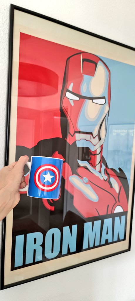 Not_P_Parker's tweet photo. Unfortunately I missed school.
But someone brought me coffee and I feel so much better (Sleep. My best buddy.)

Everything is full of Avengers merchandise! Is there anything of Spider-Man, too? https://t.co/TwUw32Hwv3
