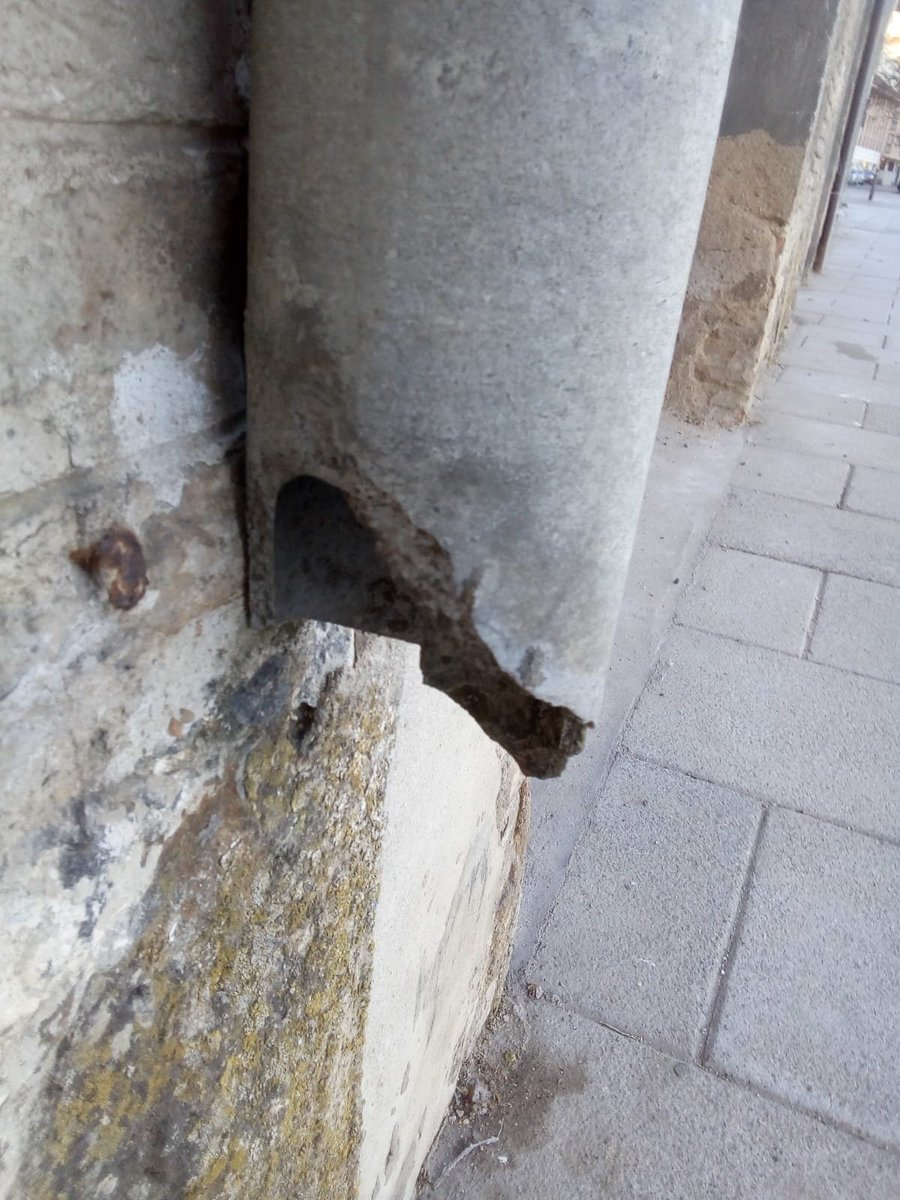 Serr0jas's tweet photo. @JulioComendador @avveltajo Y por cierto
Me preocupa también el #amianto del Paseo de la Rosa
De instalaciones Municipales Carlos III
En Terradas y Azoteas de Toledo https://t.co/7JTd2HKy3f