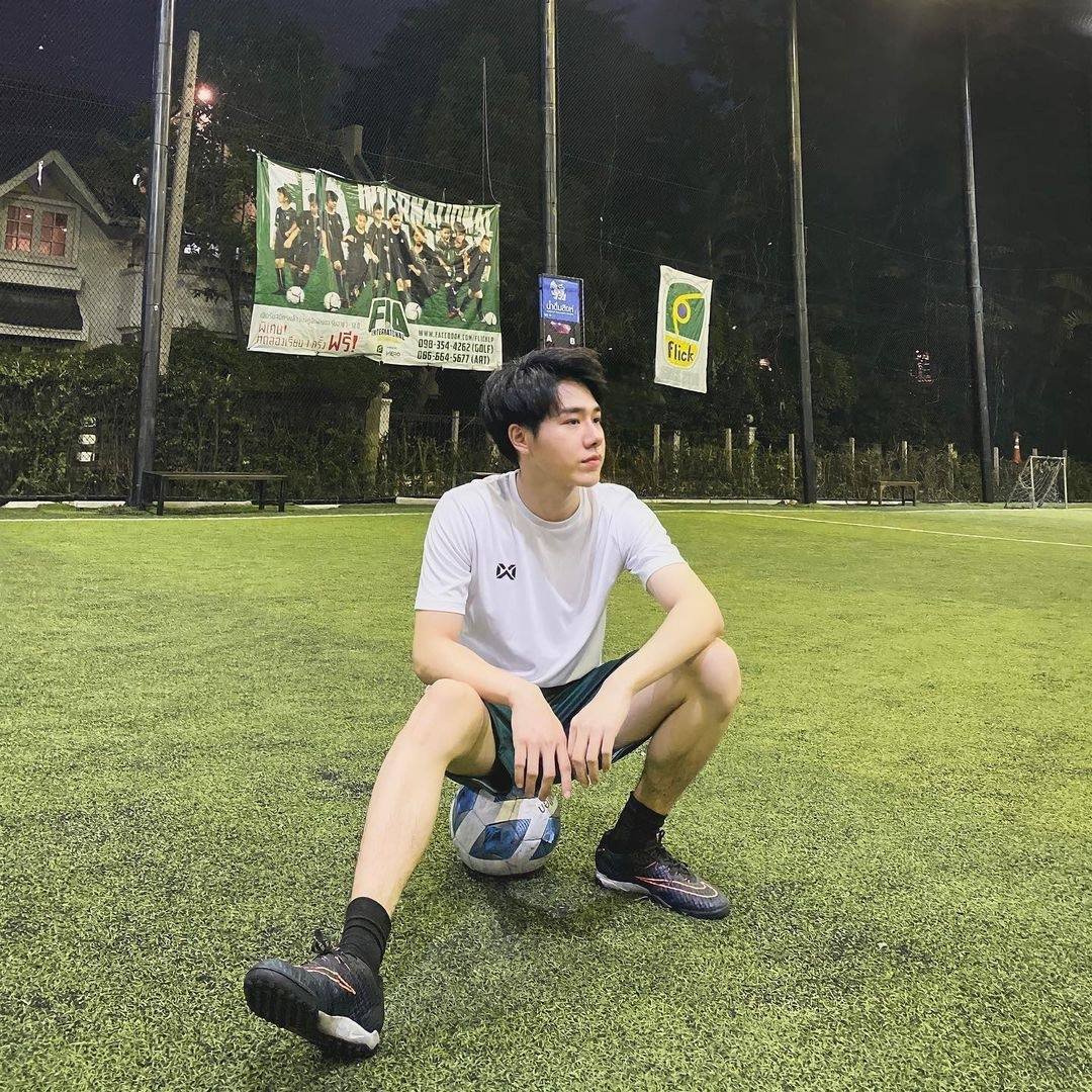 _TEPofficial's tweet photo. Kick me like a ball and catch me again after.

IG: @Petchpigz 
#PetchChanapoom
#petchpigz
#TEP2021 https://t.co/T1Ez37f177