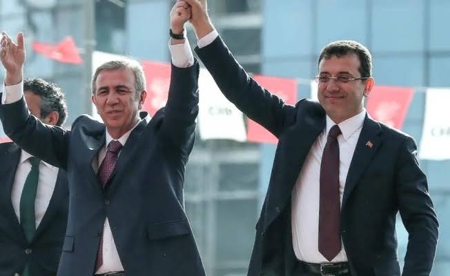 cakir9856's tweet photo. Bak!
güzel günler,
yola çıkmış geliyorlar..

#TürkiyeGünSayıyor https://t.co/f7VeOoulMB