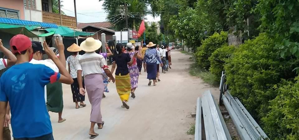 Locals in the #Shwebo Tsp marched to protest the military dictatorship.
MYANMAR NEEDS HELP 
#Sep24Coup 
#WhatsHappeningInMyanmar