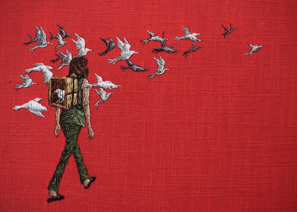 womensart1's tweet photo. Michelle  Kingdom, US fine artist specialising in embroidery #WomensArt https://t.co/I42YHnLStU