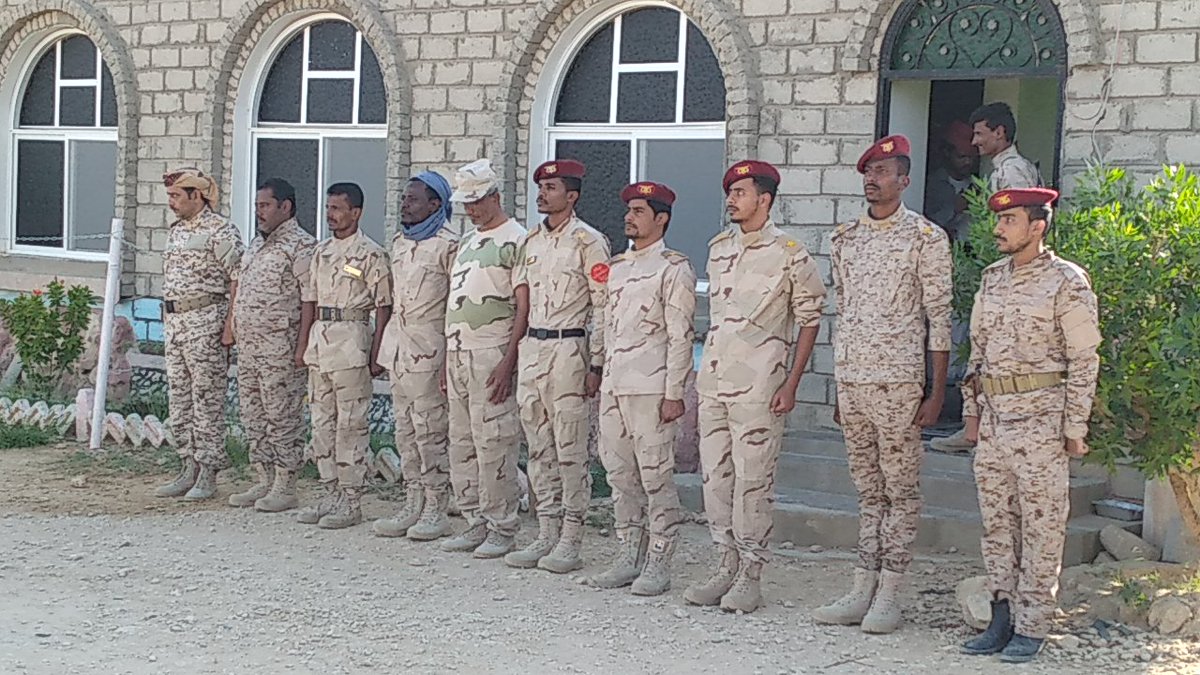 Shibam_Brigade's tweet photo. قائد لواء شبام العميد الركن "بن غانم" يشدد على ضرورة الاستعداد ورفع ��لجاهزية القتالية لمنتسبي اللواء..

تحسباً لأي طارئ قد يهدد الأمن والاستقرار بـ "حضرموت"

دوعن/  التوجيه المعنوي - قيادة المنطقة العسكرية الثانية - لواء شبام:
.
https://t.co/l5JvOwABgS https://t.co/hifkCAKJFh