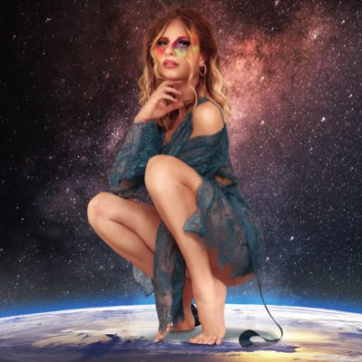 Alis_Vibe's tweet photo. #ShakeThisWorld OUT NOW EVERYWHERE https://t.co/X7vUlEunIi