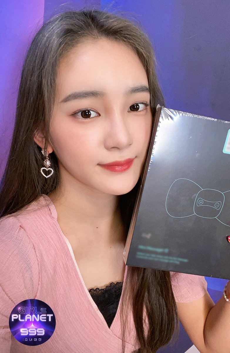 _mnetplanet's tweet photo. [Girls Planet 999] Releasing '99.9% SUPPORT' 2nd Acceptance Selfies ③

Thanks to the Support and Love of Planet Guardians,
the 2nd <99.9% SUPPORT> has been Completed💜

Whose dream will you be the guardian of? 
<#GirlsPlanet999 : #TheGirlsSaga>
Tonight 8:20PM (KST) #Mnet https://t.co/M1boLusfSP