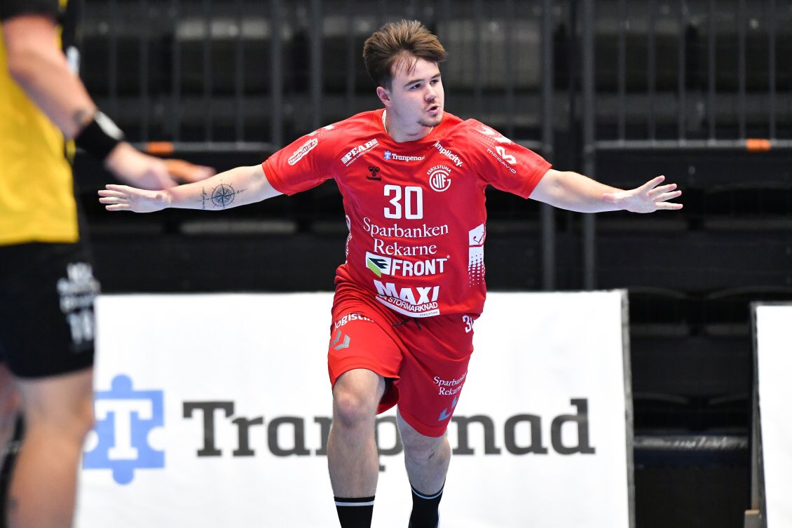 GAMEDAY 🔥 Äntligen har det blivit dags för match i Handbollsligan igen

Vi reser till Jönköping för match mot Hallby ❤️

Matchstart 19:00 och om ni inte är på plats i Jönköping så ser ni den som vanligt på CMore #guifhjärta #banken_eskilstunaguif #idrottsevolution #hummelsports