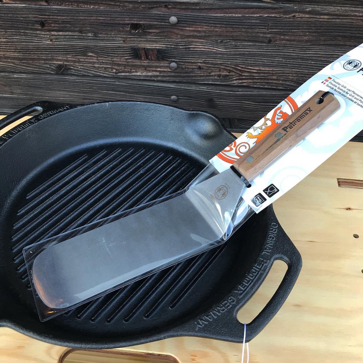 tateisukanna_'s tweet photo. じゃんじゃんお肉
焼きたくなるなる
よーく
焼けますから
#タテイスカンナ #gp30h #GrillFireSkillet #グリルファイヤースキレット #2ハンドル #flex1 #FlexibleSpatule #フレキシブルスパチュラ #スパチュラ #キャンプ #アウトドア https://t.co/oteQVfItel