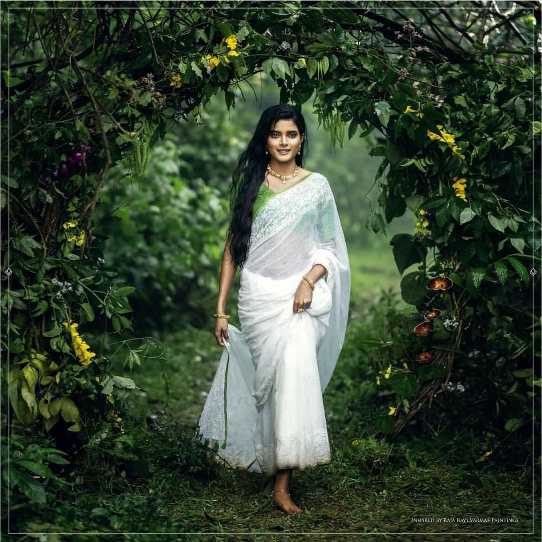 pratyancha7's tweet photo. Campaign for jewellery brand Mohini https://t.co/uUZDhix7hE