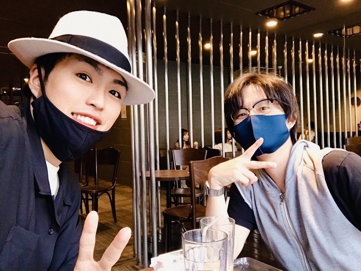 PorterTakatsuki's tweet photo. Team MoonWalker総監督クリ君からお呼び出し。
「ムーンウォーカーの次回公演いつするんだよ。」と、総監督。
先日のパーツ師匠とのトークを聴いてくれてたみたい♪
https://t.co/dbr3Byfy5R
さぁいつやりましょー！😆 https://t.co/m2QGPtw4yC
