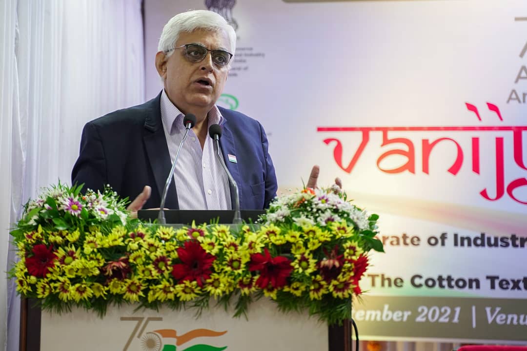 Goa_IPB's tweet photo. Glimpses from the launch of #VanijyaUtsav organised by the Ministry of Commerce and Industries, to showcase India as a rising Economic Force.
.
.
#GoaIPB #goa #goaat60 #goaIT #investmentboard #india #makeinindia #investinindia #investingoa #fdi #VanijyaUtsav https://t.co/wJj7roTjDq