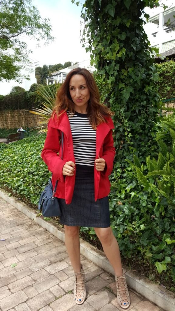 Navy lady look: Lo tienes en el armario blgs.co/6aCYts