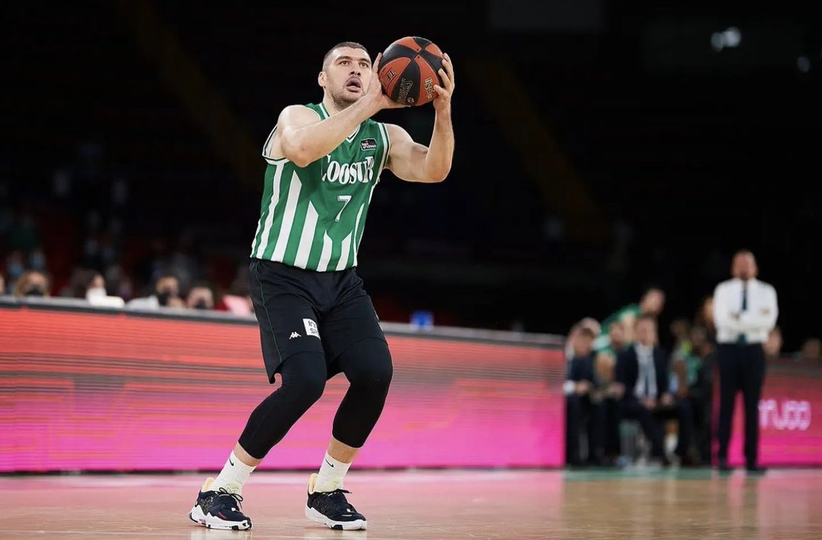BeqaBurjanadze's tweet photo. Día de partido 🔥 Vamos a seguir construyendo y mejorando 💚 #StrongsNeverQuit #7IsBack @RealBetisBasket https://t.co/hCDHngO4Hf
