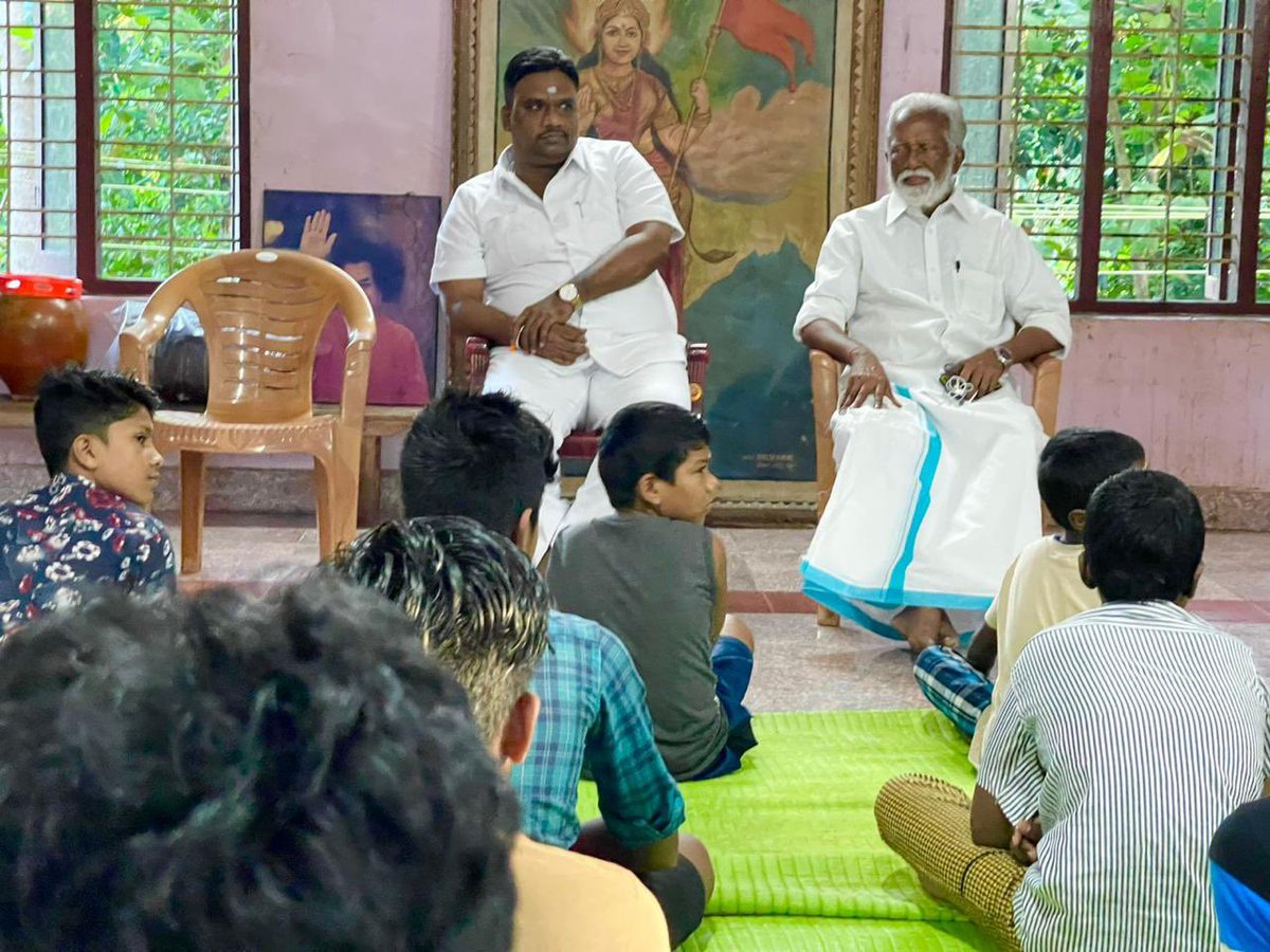 DrRGAnandIND's tweet image. #Kerala
#Pathanamthitta
#KnowledgeRoom
#3DBoardForChildren

Let’s strengthen the hands of Shri. @Kummanam Ji by contributing something to the Children Orphanage in Kerala

Second Child Home transformed digitally in Kerala with the immense support &amp;amp; able guidance of Sh Kummanam Ji