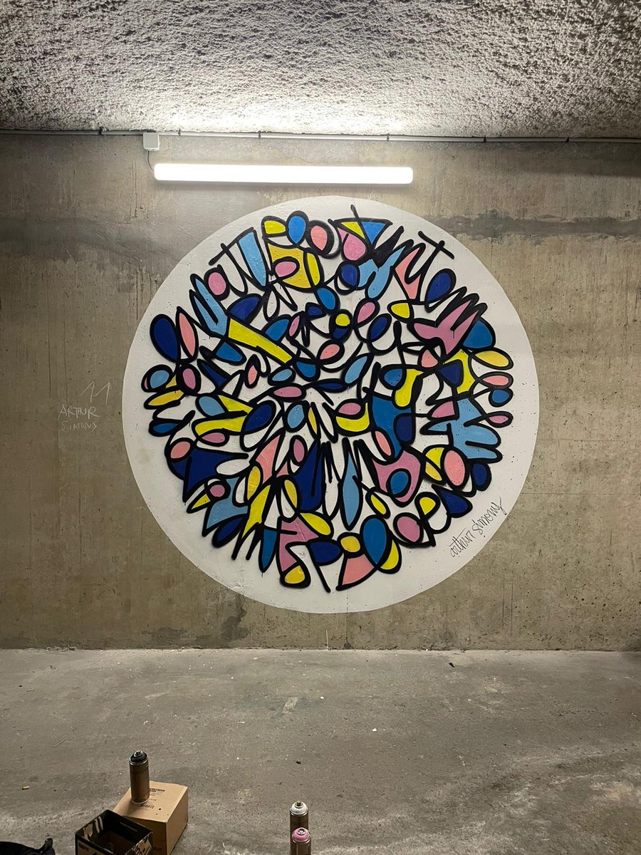 VillaBelleville's tweet photo. #EteCulturelIDF @MinistereCC continue à #paris20 avec la @_RIVP_ ,#VillaBelleville et #Ojan 💛pour 1 projet #streetart dans 1 parking vide #rueramponeau 🤩 Au programme fresques et échanges artistiques entre les #streetartist invités et les ado de #Belleville #vivrelaculture https://t.co/EpnG0MXaHp