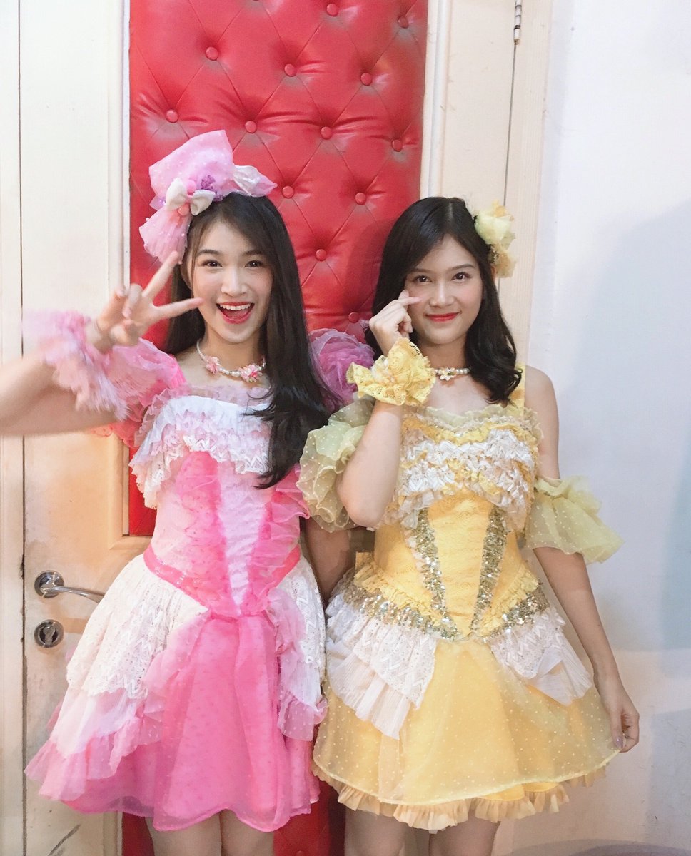 InshanityID's tweet photo. Selamat ulang tahun @Y_ChikaJKT48 yang pernah menjadi partner wagamama @N_ShaniJKT48

Semoga selalu diberi kesehatan &amp; kebahagiaan dalam hidupnya, tetap semangat selalu ya ! #SH19LD https://t.co/c2iSSfpbAz