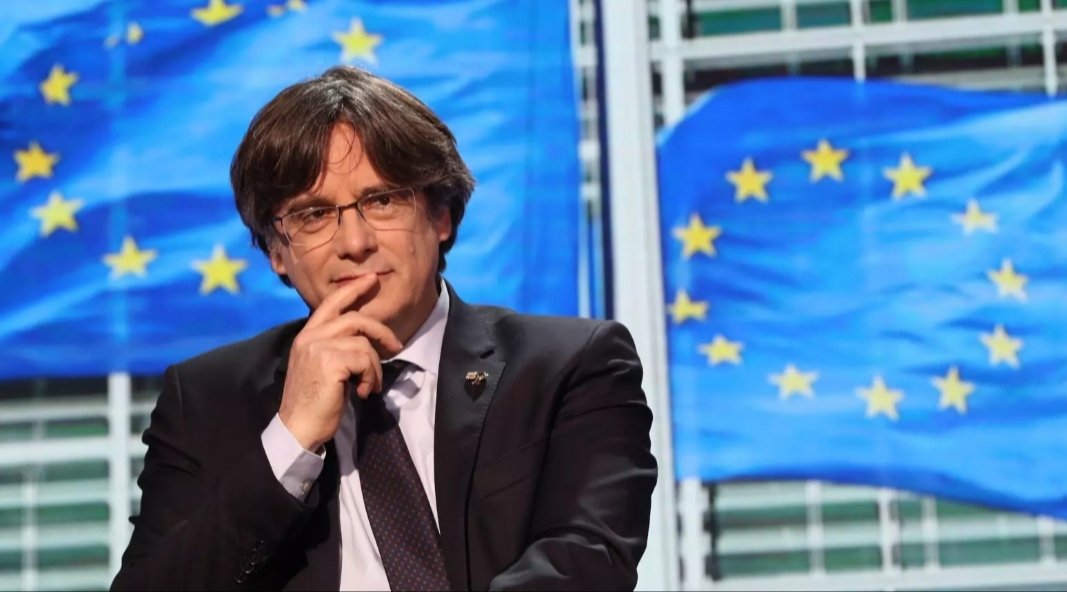 Des de Junts Vilanova del Vallès, volem expressar el nostre total rebuig a la detenció IL·LEGAL del nostre President Carles Puigdemont. Les euroordres estaven suspeses.
Un cop més queda demostrat l'autoritarisme del govern Espanyol vers les institucions Catalanes #FreePuigdemont