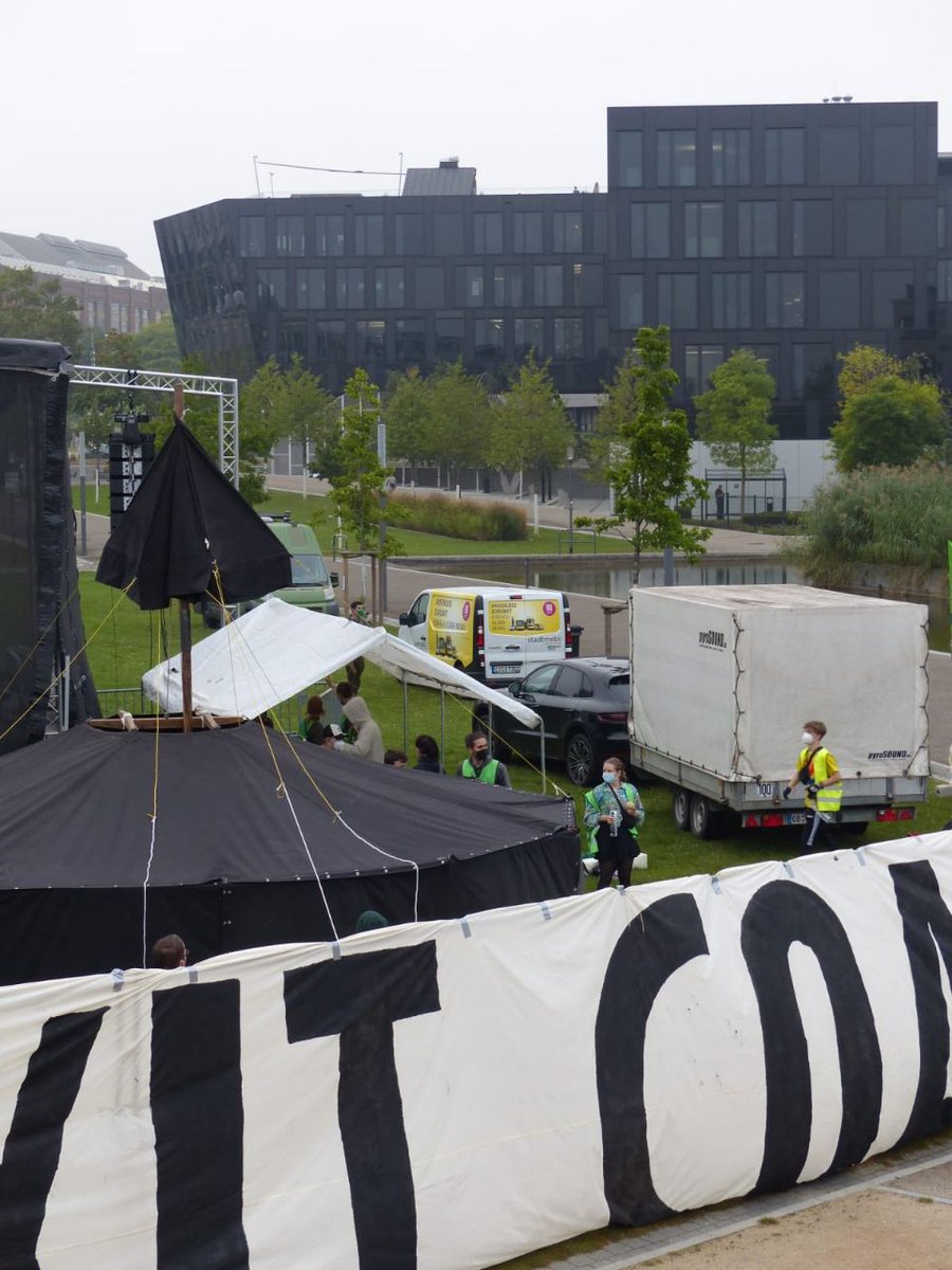 FfFEssen's tweet photo. Kommt vorbei!!!
Wir freuen uns auf euch!
#UprootTheSystem #AlleFuersKlima https://t.co/R6PXgOikZ5