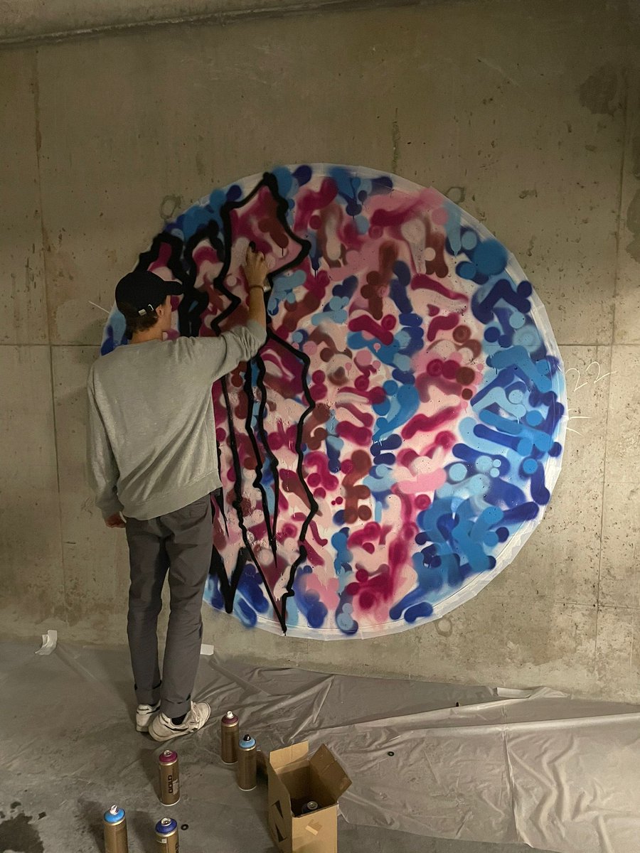 VillaBelleville's tweet photo. #EteCulturelIDF @MinistereCC continue à #paris20 avec la @_RIVP_ ,#VillaBelleville et #Ojan 💛pour 1 projet #streetart dans 1 parking vide #rueramponeau 🤩 Au programme fresques et échanges artistiques entre les #streetartist invités et les ado de #Belleville #vivrelaculture https://t.co/EpnG0MXaHp