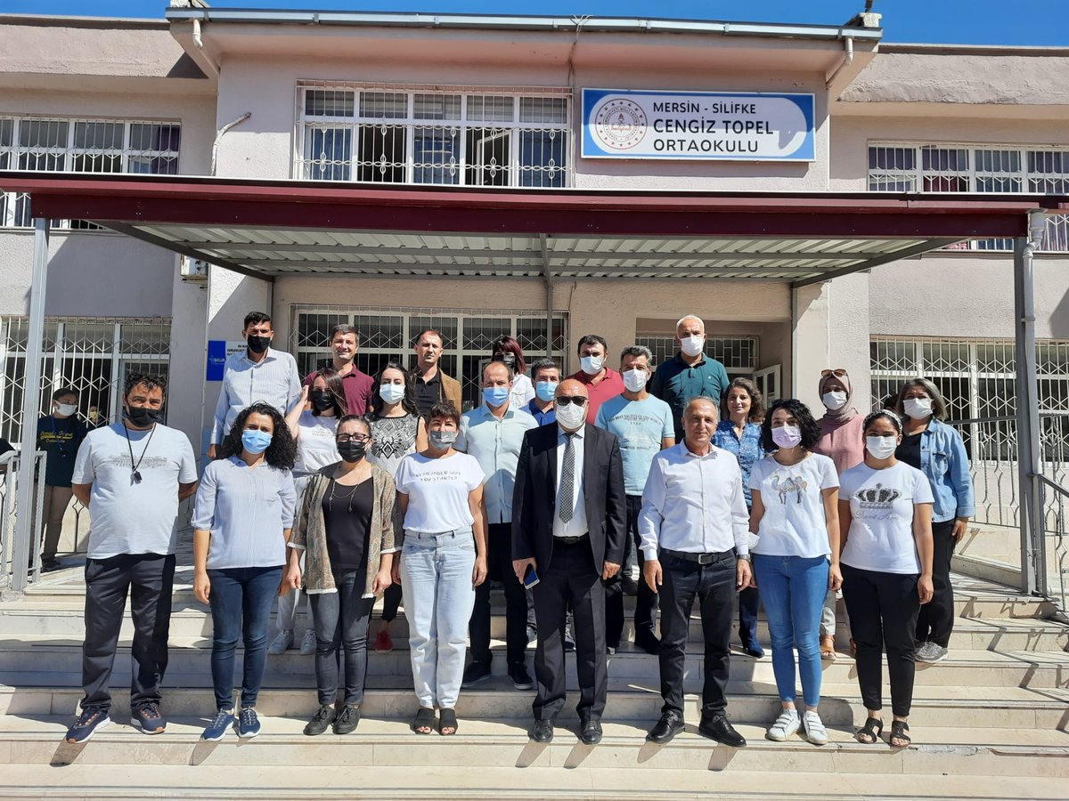 SilifkeArGe's tweet photo. Silifke Milli Eğitim Müdürü Mustafa SEZGİN Şehit Yarbay İlhan AkgünOrtaokulu,Hasan Paker İlkokulu ve Cengiz Topel Ortaokulu'nu ziyaret etti.Öğretmen ve öğrencilerle sohbet edip yeni Eğitim-Öğretim yılındaki çalışmalar ile ilgili bilgi aldı.
@MersinMEM @mustafa33sezgin https://t.co/JQKXZrdDfZ