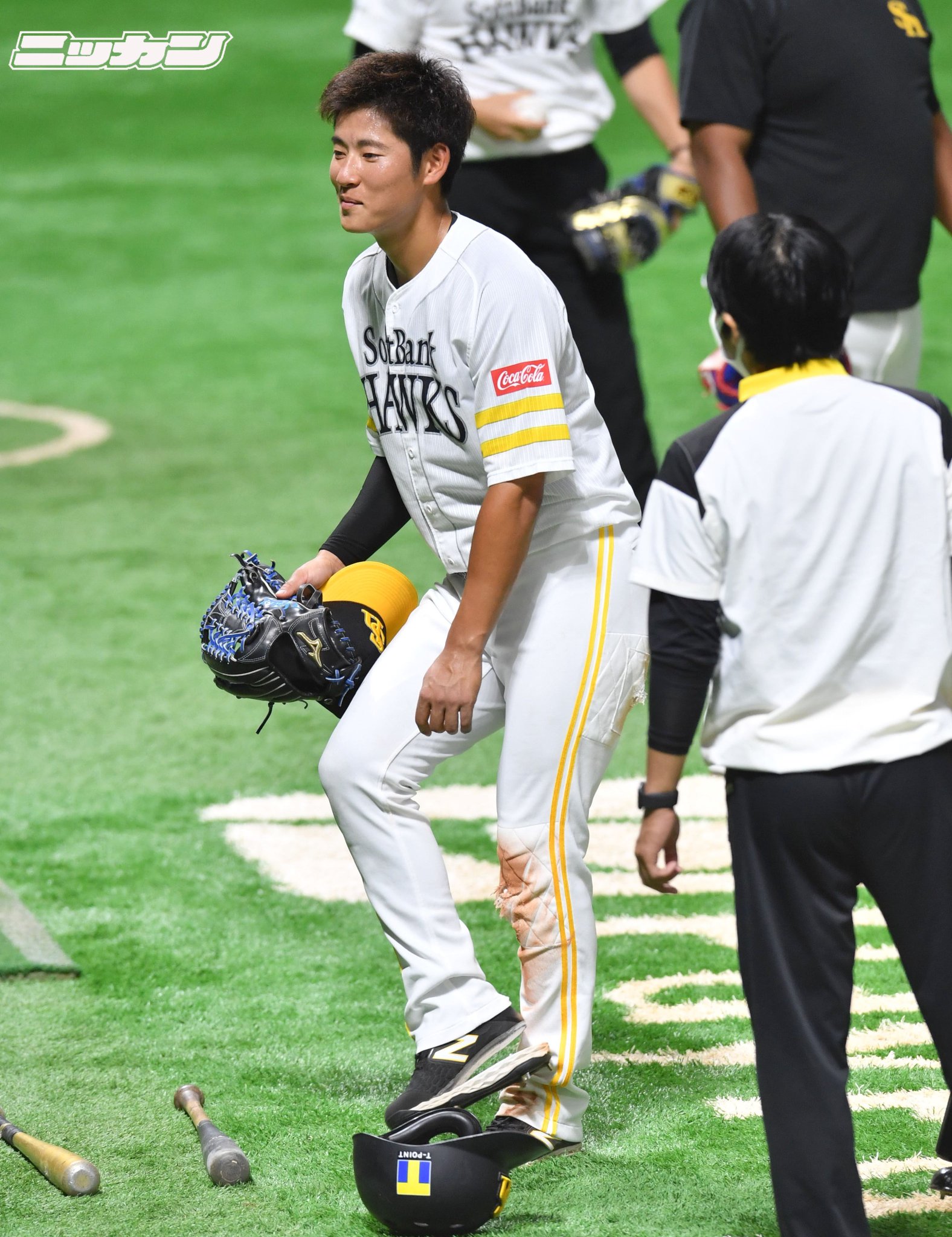 ソフトバンクホークス・柳田悠岐選手&上林誠知選手コンボメモラビリアカード 105 【柳田悠岐/福岡ソフトバンクホークス】2024 BBM プロ野球90