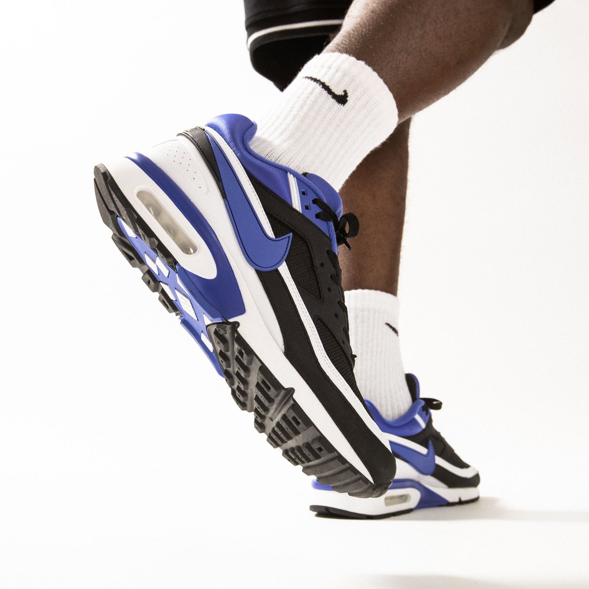 titoloshop's tweet photo. ONLINE NOW🔥 Nike Air Max BW *Persian Violet*
Hurry Up 📲 https://t.co/NZXZuYOmx3
🏃🏽 US 6 (38.5) - US 13 (47.5)
🔎 DJ6124-001
#BW
#BIGwindow
#airmaxBW
#persianVIOLET
#⚫️🟣 https://t.co/GEAd4oX3o1