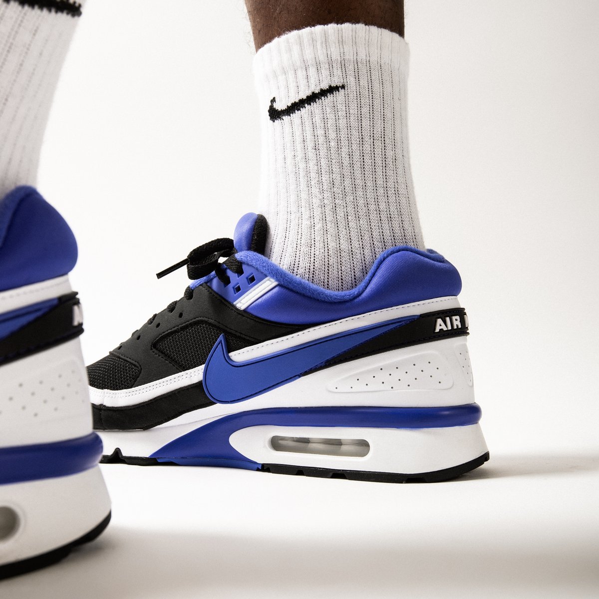titoloshop's tweet photo. ONLINE NOW🔥 Nike Air Max BW *Persian Violet*
Hurry Up 📲 https://t.co/NZXZuYOmx3
🏃🏽 US 6 (38.5) - US 13 (47.5)
🔎 DJ6124-001
#BW
#BIGwindow
#airmaxBW
#persianVIOLET
#⚫️🟣 https://t.co/GEAd4oX3o1