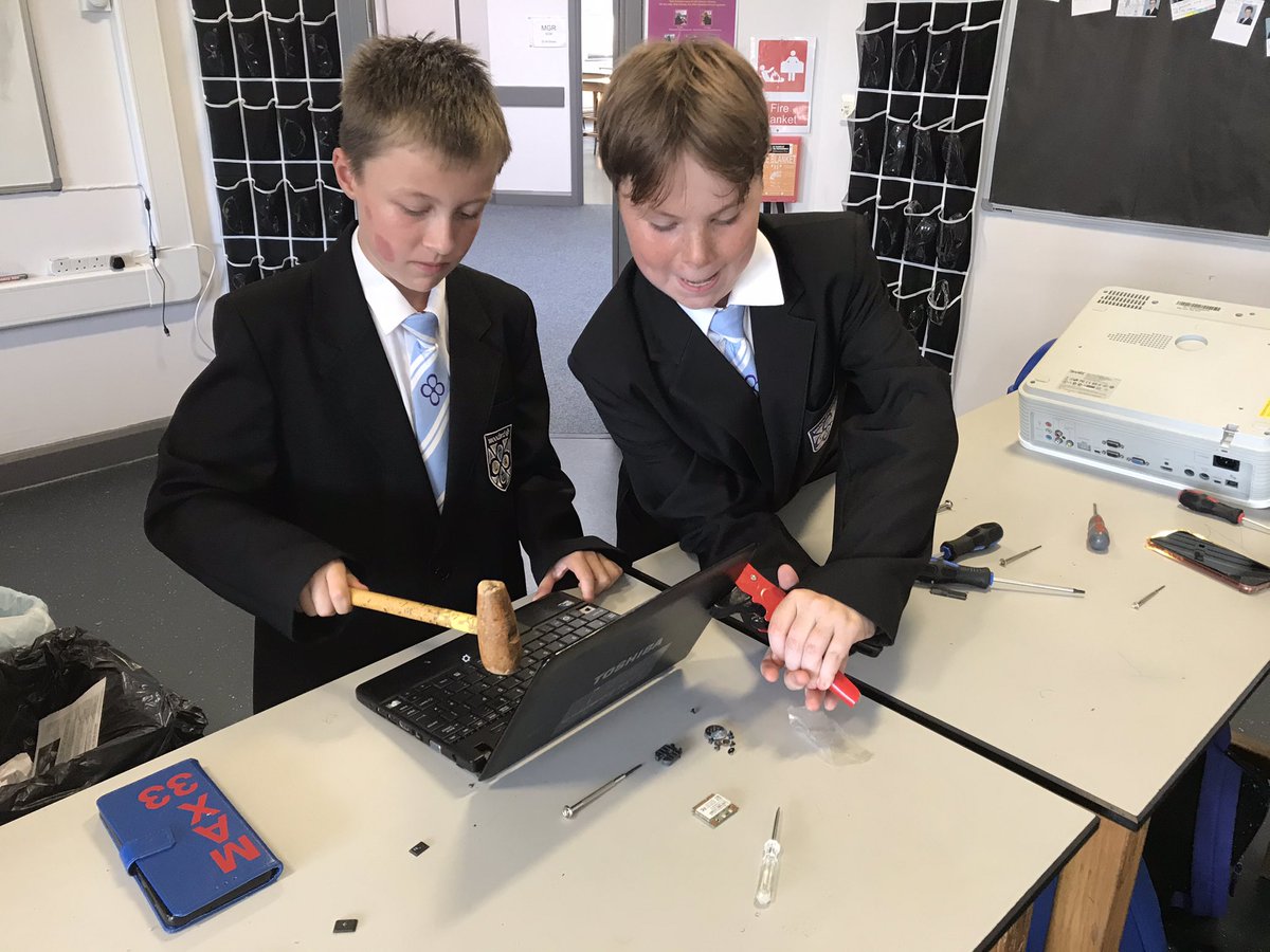 TLA Science Faculty tweet media