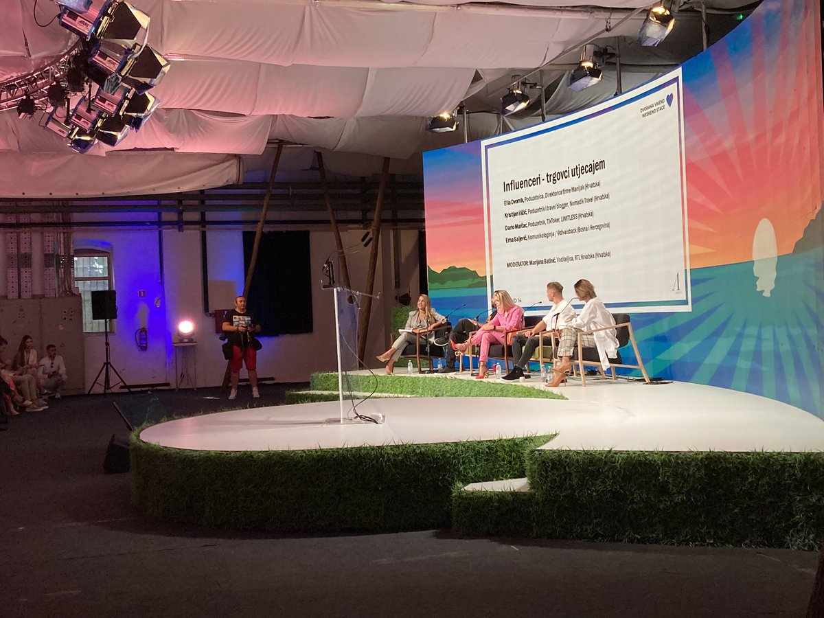 weekendmedia's tweet photo. Znamo da se od influencer marketinga može zaraditi, ali od Elle, Kristijana, Erne i Darija smo saznali da treba imati dobru priču. Potvrđeno je - content je kralj! 🌅 #Weekend14 #živioživot https://t.co/u7GYrIdyhp