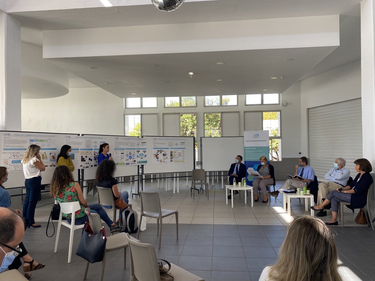 UCIBIO_Research's tweet photo. The 4 Thematic Lines of #i4HB are being presented by researchers of the associated laboratory Institute for Health and Bioeconomy #i4HB ⁦@UCIBIO_Research⁩ ⁦@iBBTecnico⁩ ⁦@InescMn⁩ https://t.co/Bvs4EVRgP3