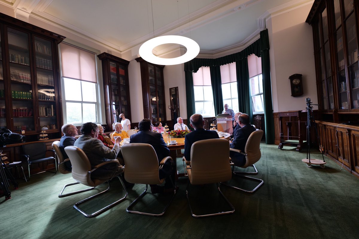 Lainseáil Ceiliúradh Caomhnóireachta inniu ag ceiliúradh 30 bliain <a href="/Culturlann/">An Chultúrlann</a> &amp; 130 bliain Eaglais an Bhealaigh Leatháin. 

Launch of Celebrating Custodianship in <a href="/StMarys_Belfast/">St Mary’s University College Belfast</a> today a year of events to mark 30 years of Cultúrlann &amp; 130 years of Broadway Presbyterian Church.