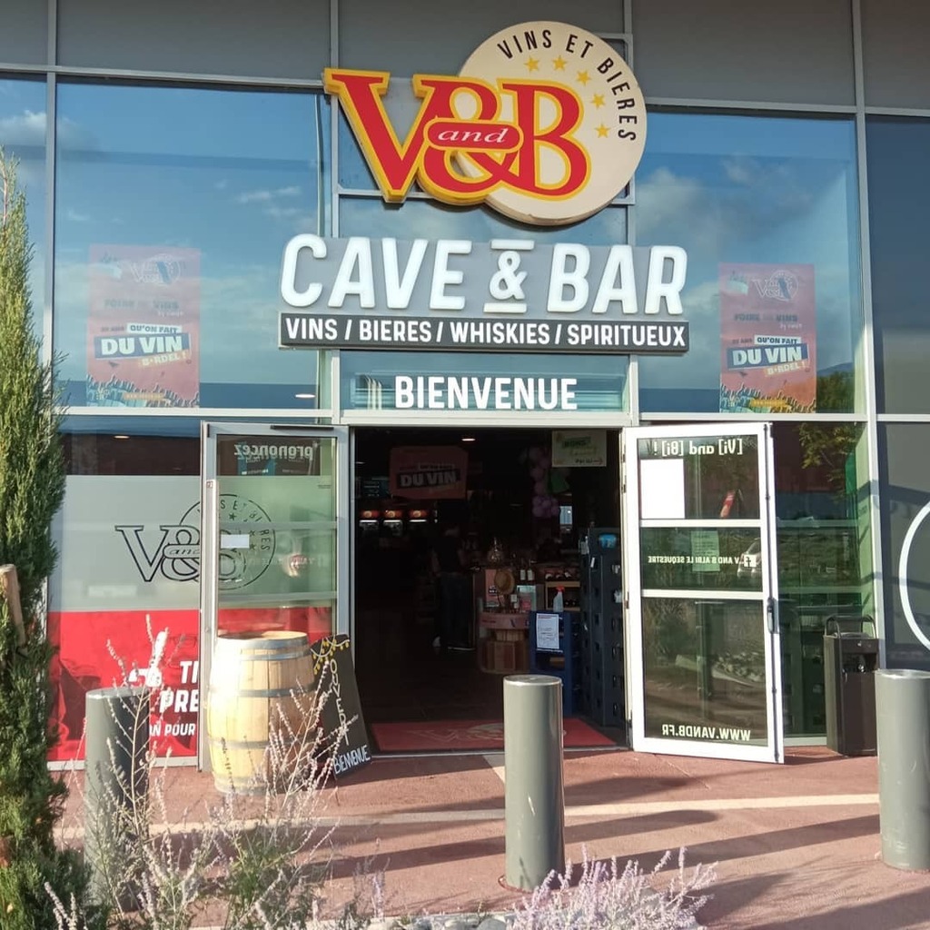 Gandalf81's tweet photo. Hier soir, c'était la suite de la #PerfectWeek au @vandb_albi_lesequestre avec un #TapeTakeOver avec 6 micro-brasseries de la région #Tarn #aveyron #tarnetgaronne .
Au menu dans l'ordre #biere #beer #bier :
- Bête de Foire, blanche, Arsouille
- Fruit Sa… https://t.co/kLDponCTUq https://t.co/WwQ8wMzcIn