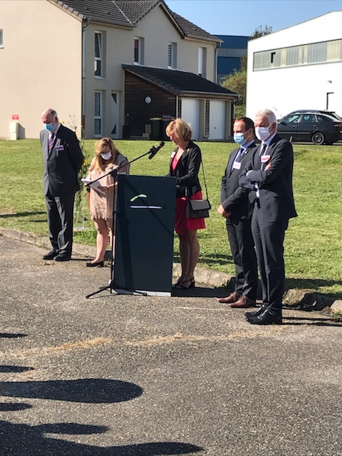 CatBELRHITI's tweet photo. Présente ce matin au Lycée #Labroise de Sarrebourg pour la journée de promotion des métiers de bouche et de la restauration. La @regiongrandest est présente aux côtés des CFA/UFA. L'#apprentissage est une priorité pour former les jeunes en adéquation avec le marché du travail. https://t.co/ZlCe3XhP1N