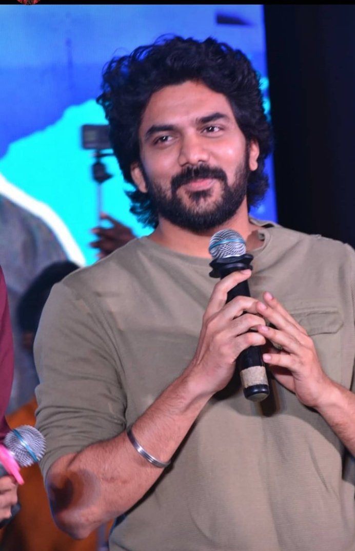Kavin_Blood's tweet photo. #LiftTrailer  #LiftOnHotstar 

   Haiyo @Kavin_m_0431 Trailer la evlo Mass aah cute aah iruparo😃 Waitingggg https://t.co/SB02WzfvB3
