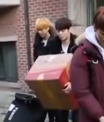 in_astsp's tweet photo. I still remember the way eunu carried a big box during i-teen era when they moved to their new dorm. Now he can afford a 4.9 billion won penthouse. He is only 24. This man is not only young and rich,he is very humble and hard working too. 
I’m so proud of him. #CHAEUNWOO #차은우 https://t.co/Po2CmY418J