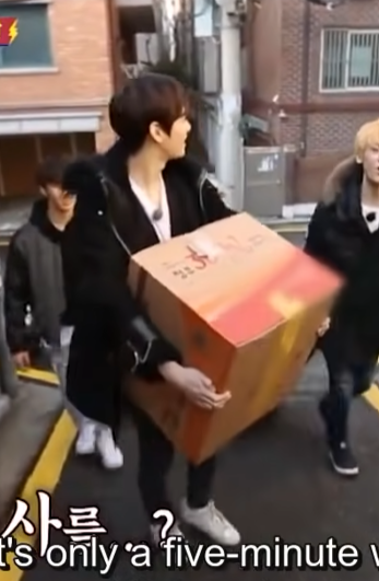 in_astsp's tweet photo. I still remember the way eunu carried a big box during i-teen era when they moved to their new dorm. Now he can afford a 4.9 billion won penthouse. He is only 24. This man is not only young and rich,he is very humble and hard working too. 
I’m so proud of him. #CHAEUNWOO #차은우 https://t.co/Po2CmY418J