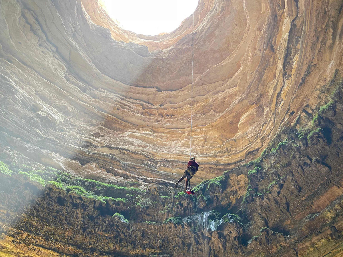 gulf_news's tweet photo. #Photos: Omani cavers explore Yemen's #WellofHell
Natural wonder is shunned by many locals, who believe it is a prison for genies
https://t.co/Sk8lxt6Mn1 https://t.co/DXC6CC6XGw