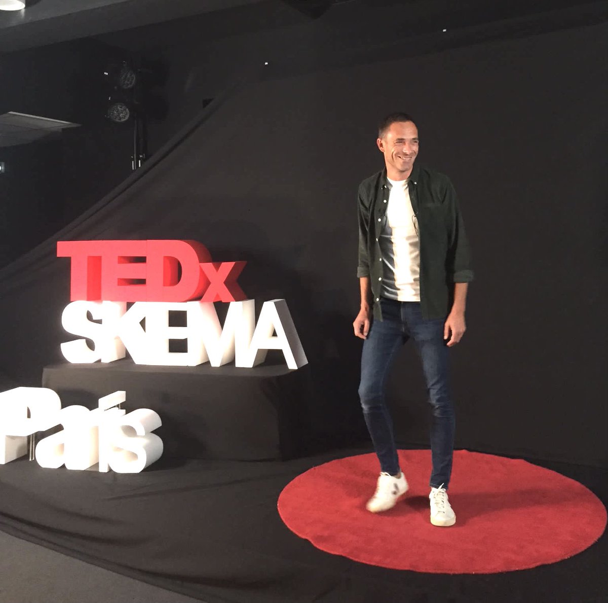 PascalVanHoorne's tweet photo. C était il y a une semaine et c était une aventure incroyable ce @TEDXSKEMAParis !
Rdv dans 2/3 semaines pour la vidéo !

#papa #ted #conference https://t.co/sevCBt5JWi