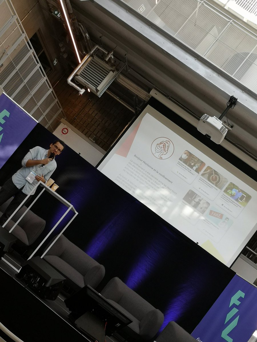 AVitrolles's tweet photo. @lekarsky pitche sur la scène du @FILinfolocale #FIL2021 pour présenter #bonjourmarianne le #chatbot expérimenté au sein du @CentreFrance @lamontagne_fr https://t.co/S6kb2c69rN