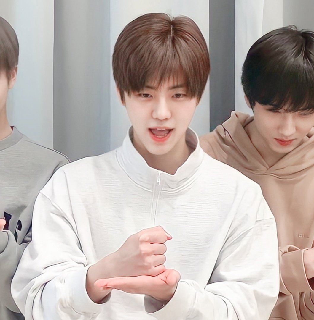 𝐦𝐞𝐫✧ ˚ᶠᵗ สมเน้กเสยผมบลอนด์ tweet media