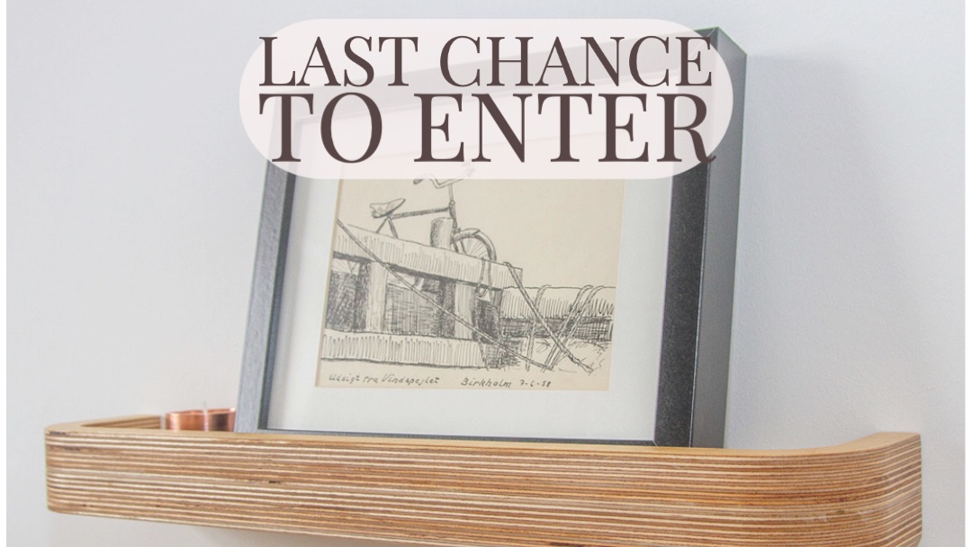 Last chance to enter my competition to win a 50cm Floating Picture Rail Shelf. Doors close tonight at 11:45pm, so head over to my link in bio to enter and good luck 🤞