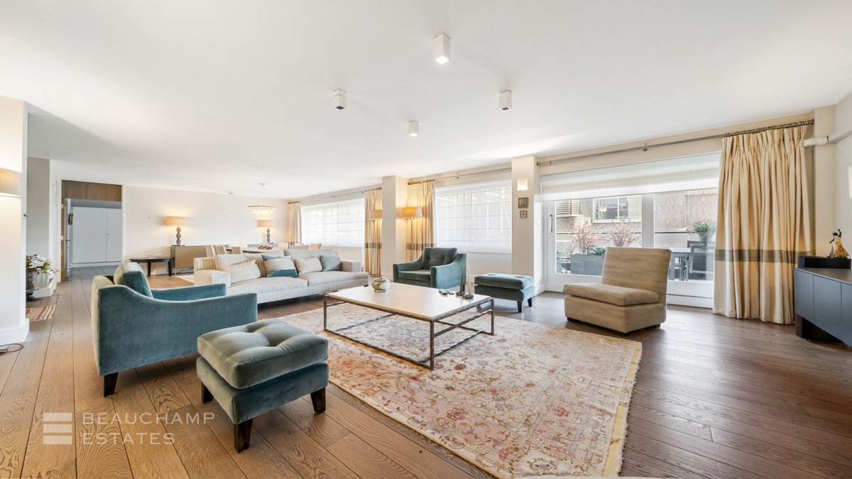Avenue Road, NW8 | £3,500,000

Situated in one of St John’s Wood’s most prestigious purpose-built and portered buildings. This three-bedroom (two ensuite) apartment boasts a spacious double reception room with direct access to a private balcony.

bit.ly/AvenueRoadApt