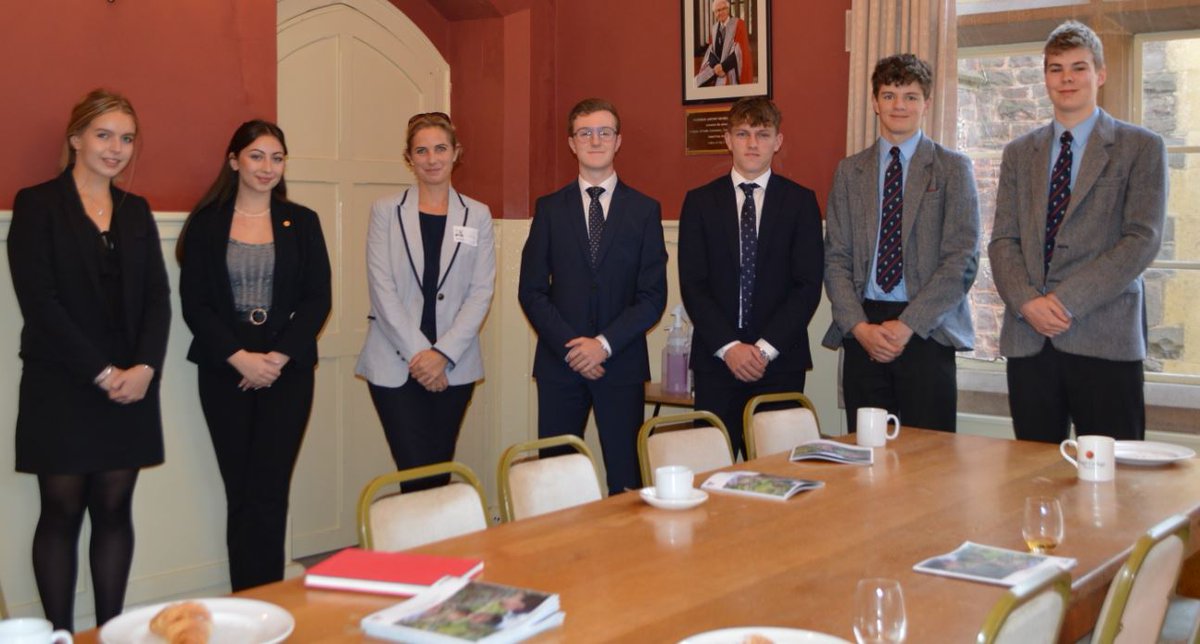 KingsTaunton's tweet photo. Yesterday we were delighted to welcome Rose Worthy, lead recruiter for the @BritishArmy in the South West region. Over croissants and coffee, pupils picked Rose’s brains about the myriad of opportunities available for training, adventure and leadership in the Army. https://t.co/Xvt8dKSxCY