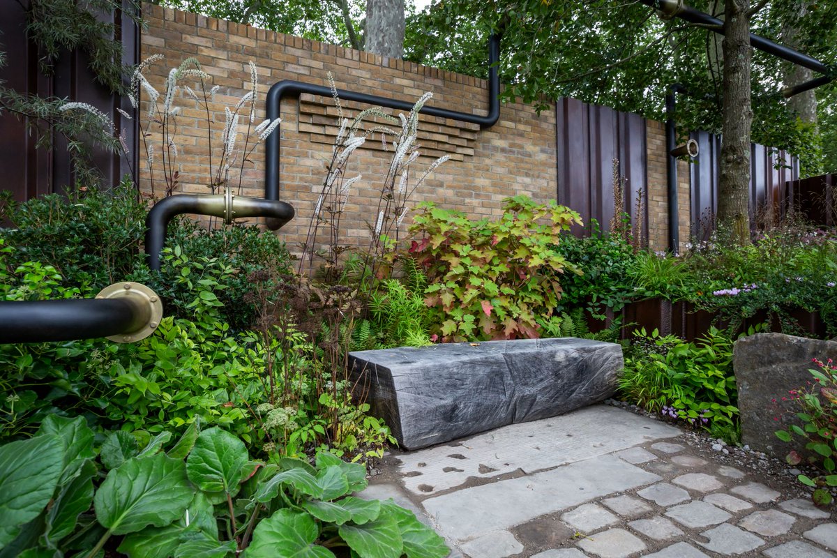 <a href="/HarrisBugg/">Harris Bugg Studio</a>’s wonderful garden is in line for the <a href="/The_RHS/">The RHS</a>/<a href="/BBC/">BBC</a> People’s Choice Award too – so please vote here: ow.ly/Iskn50GffC4 to get #Southwark a double medal-winning garden! See here for an in depth look at the garden bit.ly/3u5aIJa 2/2