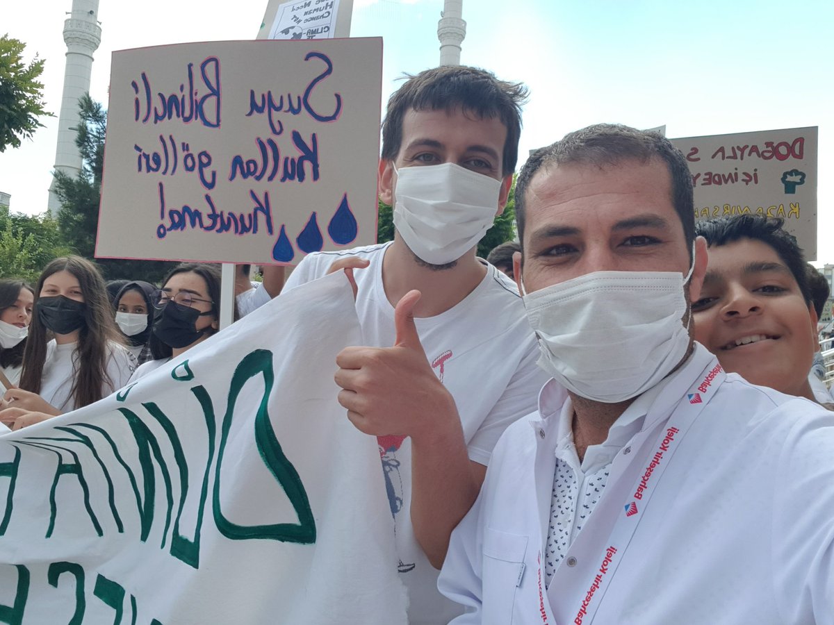 DUNYA ELLERİMİZDE YESERECEK 
#BahcesehirKoleji 
#bahcesehirkolejibatman