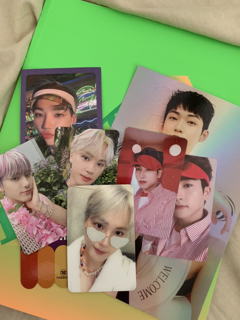 lvrfhan's tweet photo. Thank you @dearmyst for handling the g.o <3333 received the items in a good condition !! #DMSfeedbacks https://t.co/BijvWQCmL0