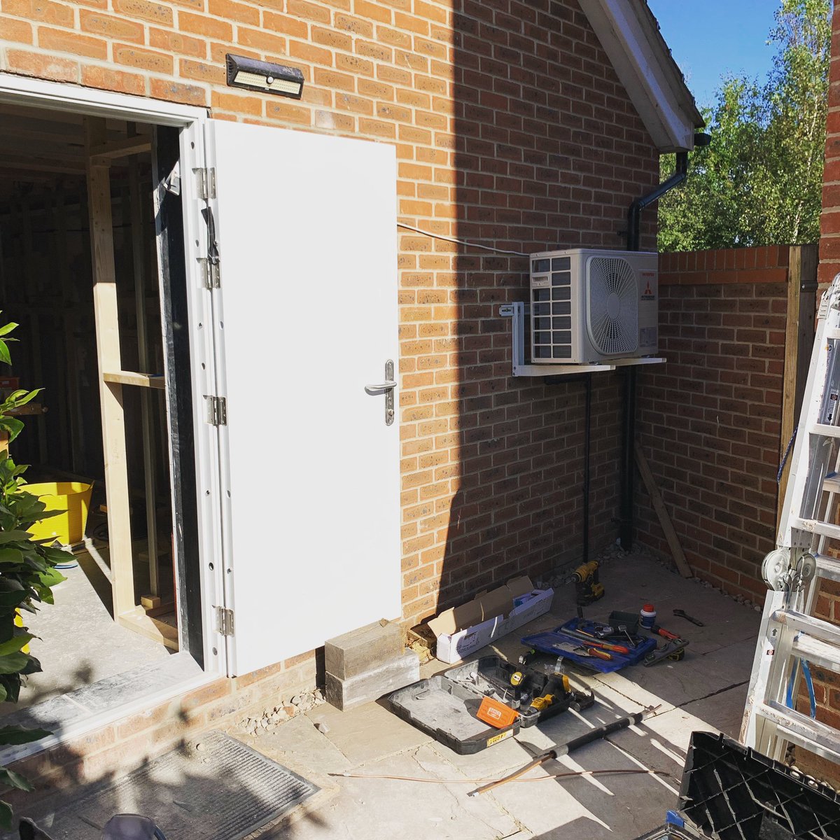 rossmillership's tweet photo. UPDATE!! 
It’s Air-Con install day!! 
#BigAtmosStudioBuild https://t.co/UfEKHuHtWC